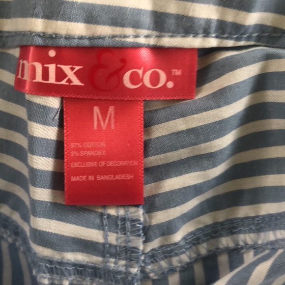 Blue pin striped short shorts size Medium - Picture 6 of 7